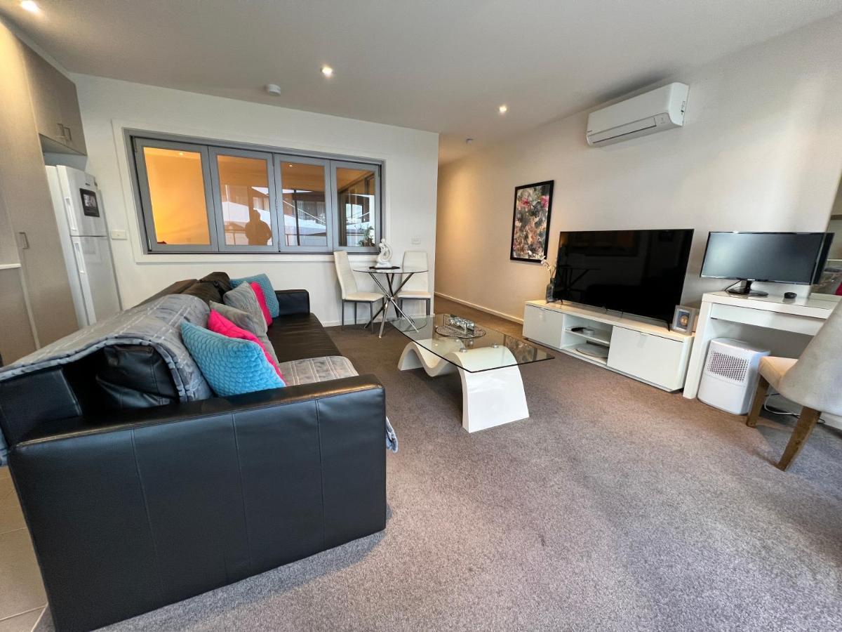 Envy 30 Luxe 1 Bedroom Executive Apartment In The Heart Of Braddon Wine Wifi Secure Parking Canberra Exterior photo