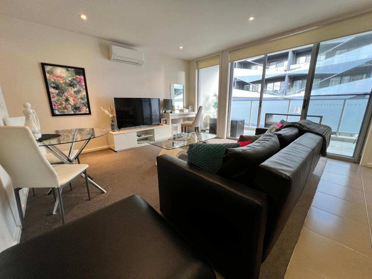 Envy 30 Luxe 1 Bedroom Executive Apartment In The Heart Of Braddon Wine Wifi Secure Parking Canberra Exterior photo