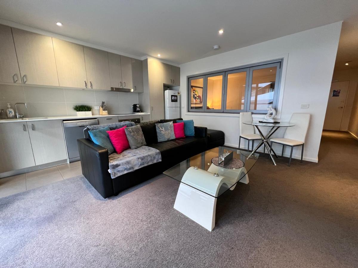 Envy 30 Luxe 1 Bedroom Executive Apartment In The Heart Of Braddon Wine Wifi Secure Parking Canberra Exterior photo