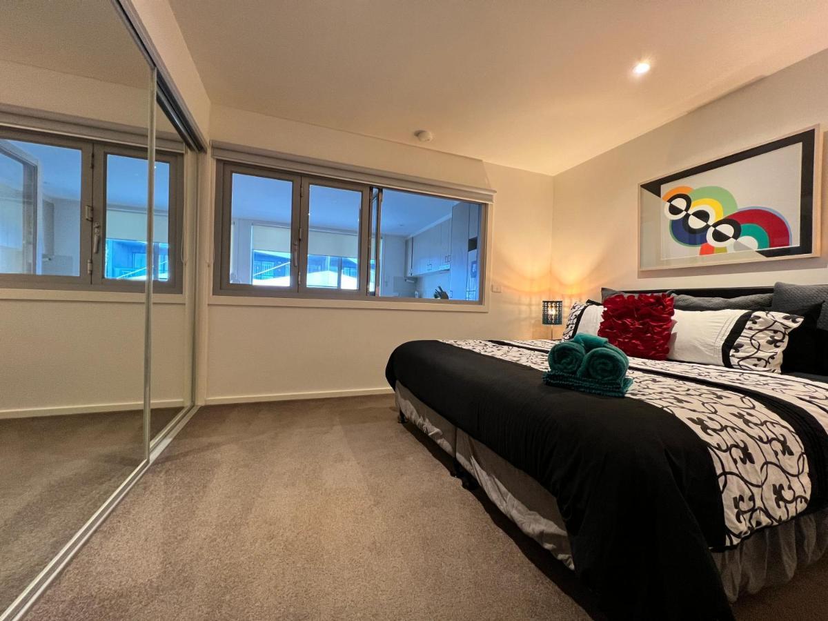 Envy 30 Luxe 1 Bedroom Executive Apartment In The Heart Of Braddon Wine Wifi Secure Parking Canberra Exterior photo
